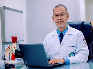 Dr. Carlos Hernández